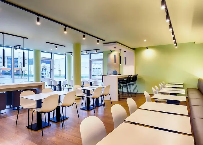 B&B Hotel Kehl 호텔