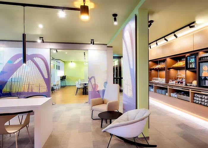 B&B Hotel Kehl 호텔 3*