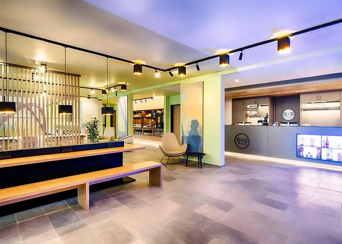 B&B Hotel Kehl 호텔 3*