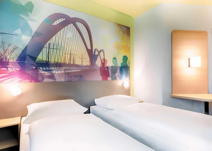 B&B Hotel Kehl 호텔 3*